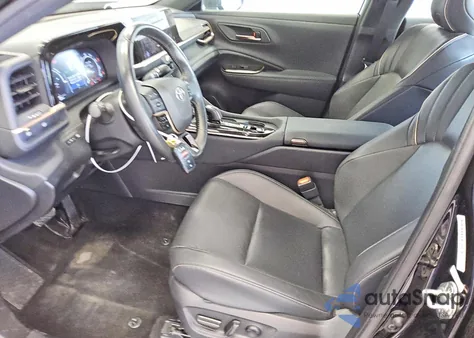 2025 Toyota Crown Xle z USA, uszkodzony, nr VIN JTDAAAAF2S3033805